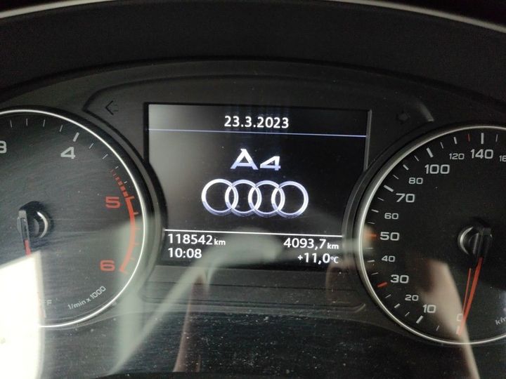 Photo 6 VIN: WAUZZZF47JA067635 - AUDI A4 AVANT &#3915 