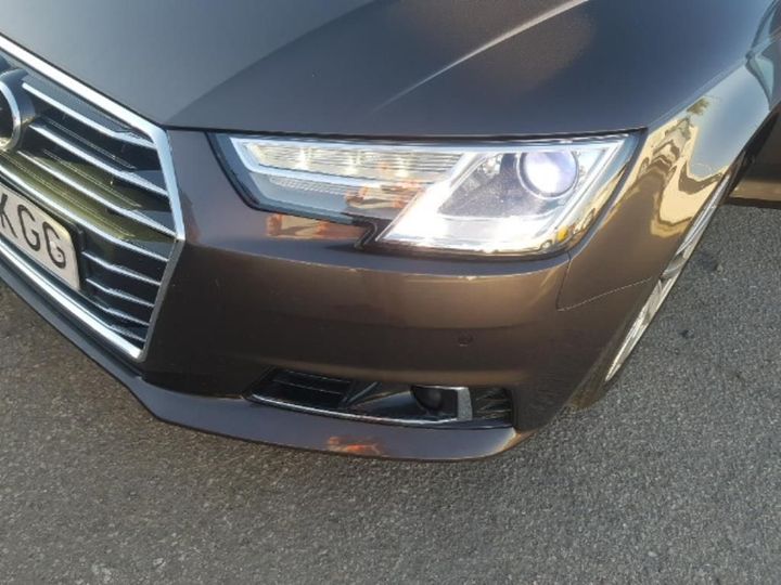 Photo 26 VIN: WAUZZZF47JA092583 - AUDI A4 