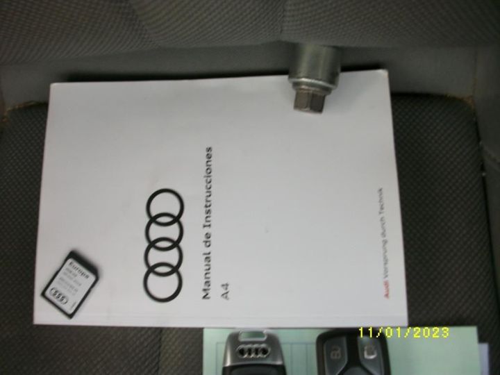 Photo 6 VIN: WAUZZZF47JA223267 - AUDI A4 