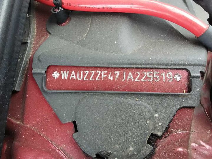 Photo 11 VIN: WAUZZZF47JA225519 - AUDI A4 