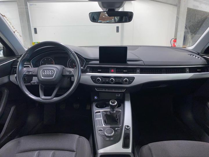 Photo 11 VIN: WAUZZZF47JA231031 - AUDI A4 