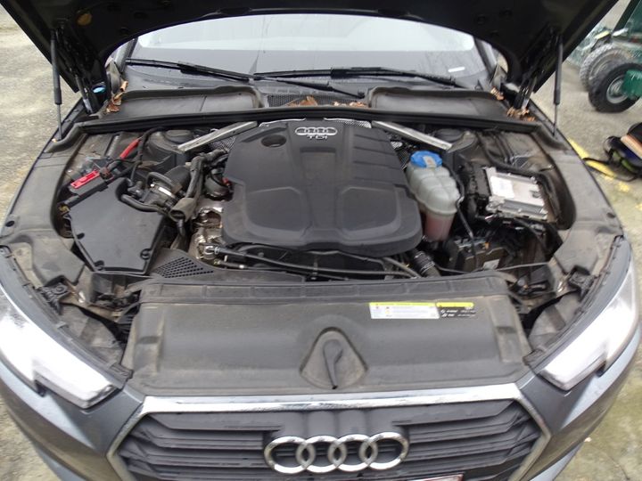 Photo 23 VIN: WAUZZZF48JA034000 - AUDI A4 