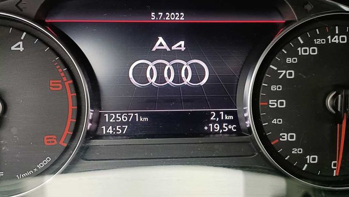 Photo 6 VIN: WAUZZZF48JA043232 - AUDI A4 AVANT &#3915 