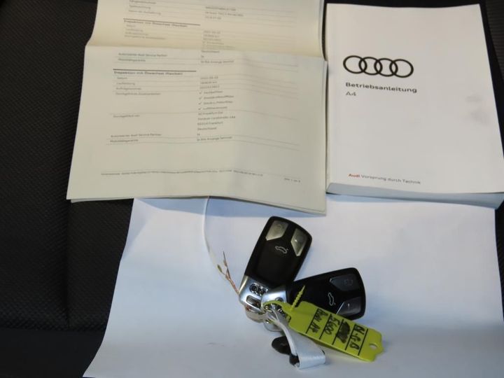 Photo 11 VIN: WAUZZZF48JA197309 - AUDI A4 AVANT 