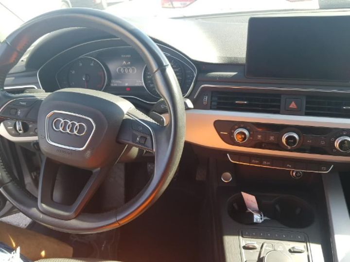 Photo 23 VIN: WAUZZZF49GA047816 - AUDI A4 