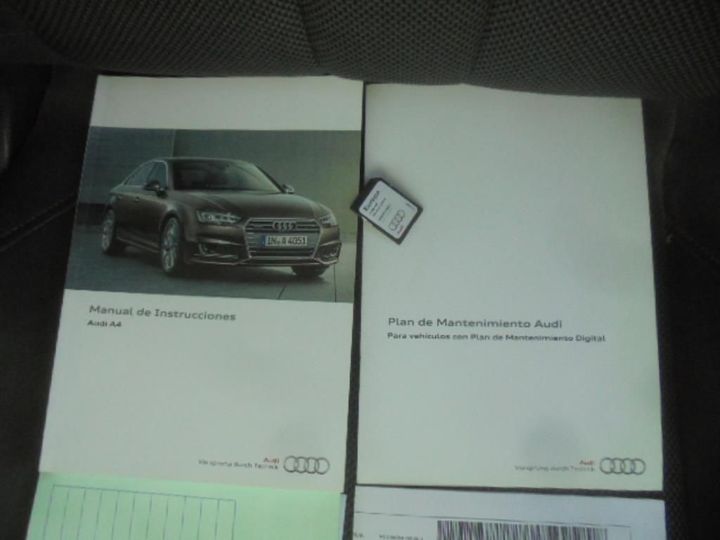 Photo 10 VIN: WAUZZZF49GA047816 - AUDI A4 