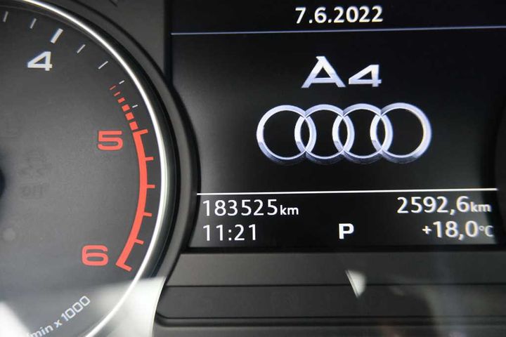 Photo 6 VIN: WAUZZZF49JA015553 - AUDI A4 AVANT &#3915 