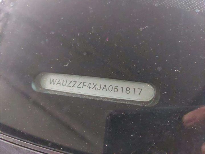 Photo 8 VIN: WAUZZZF4XJA051817 - AUDI A4 