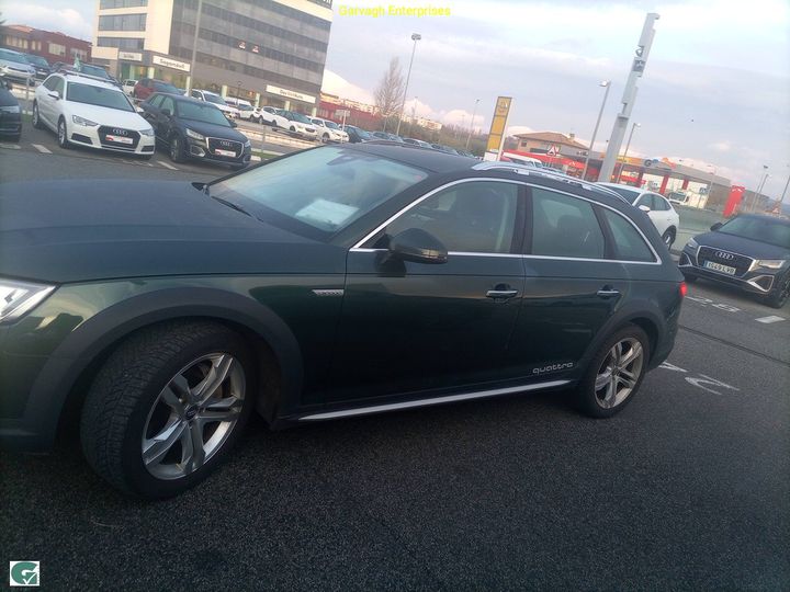 Photo 2 VIN: WAUZZZF4XJA177482 - AUDI A4 