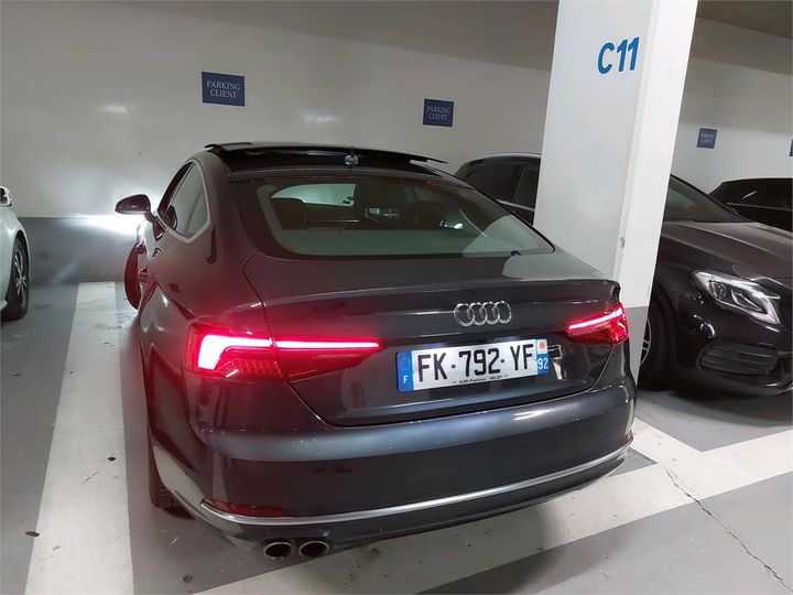 Photo 3 VIN: WAUZZZF51KA057743 - AUDI A5 SPORTBACK 