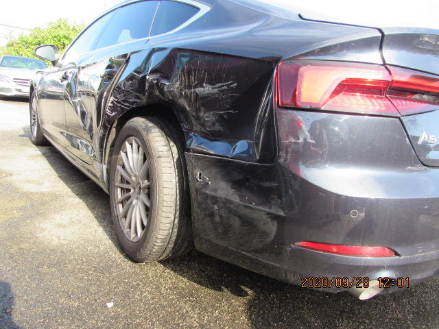 Photo 29 VIN: WAUZZZF52JA046815 - AUDI A5 