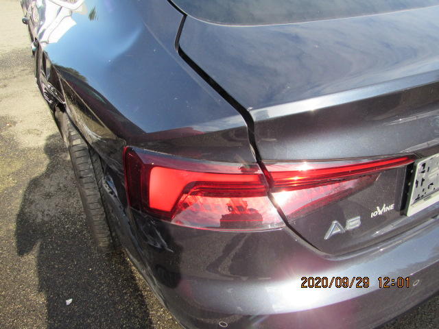 Photo 30 VIN: WAUZZZF52JA046815 - AUDI A5 