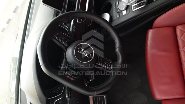 Photo 12 VIN: WAUZZZF53JA078222 - AUDI S5 