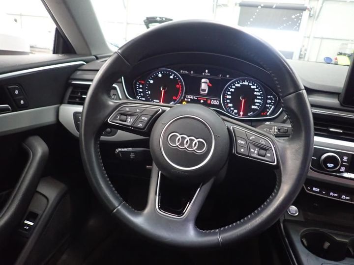 Photo 9 VIN: WAUZZZF55JA045142 - AUDI A5 SPORTBACK 