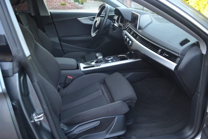 Photo 9 VIN: WAUZZZF56JA123136 - AUDI A5 