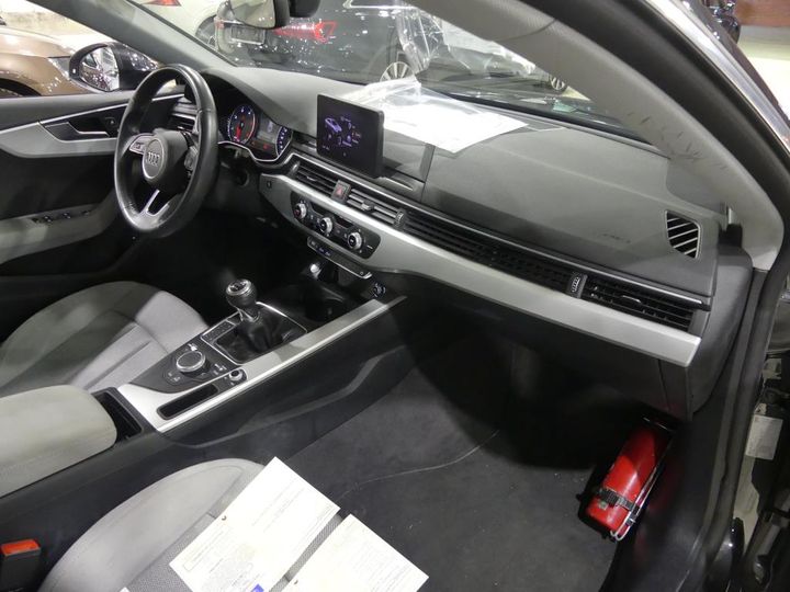 Photo 2 VIN: WAUZZZF57JA131407 - AUDI A5 SPORTBACK 