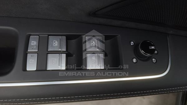 Photo 30 VIN: WAUZZZF82NN001284 - AUDI S8 