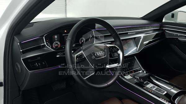 Photo 11 VIN: WAUZZZF85JN013472 - AUDI A8 