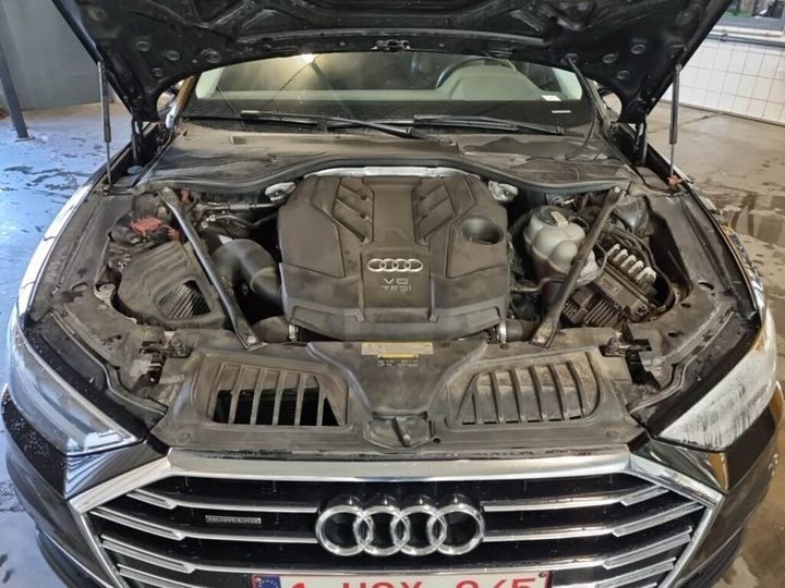 Photo 31 VIN: WAUZZZF86JN017160 - AUDI A8 