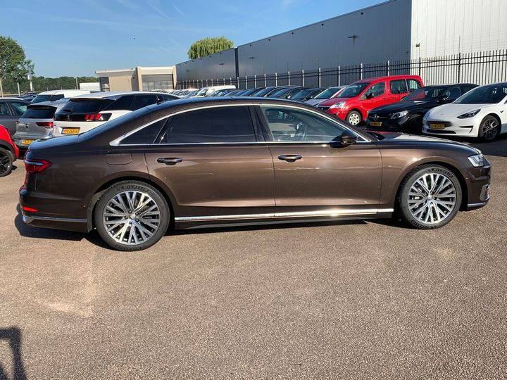 Photo 14 VIN: WAUZZZF8XJN011135 - AUDI A8 