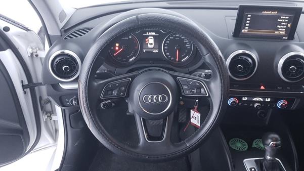 Photo 13 VIN: WAUZZZFF6J1027791 - AUDI A3 