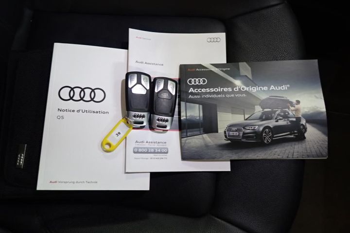 Photo 11 VIN: WAUZZZFY2J2067703 - AUDI Q5 