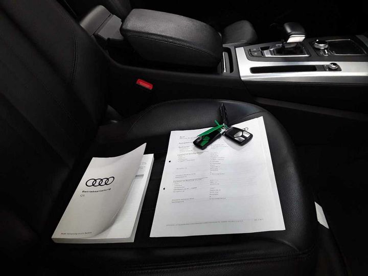 Photo 30 VIN: WAUZZZFY4L2013001 - AUDI Q5 40 TDI QUATTRO S 