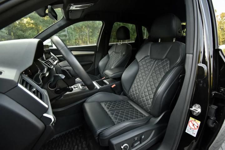 Photo 11 VIN: WAUZZZFY6M2075839 - AUDI SQ5 3.0TDI 