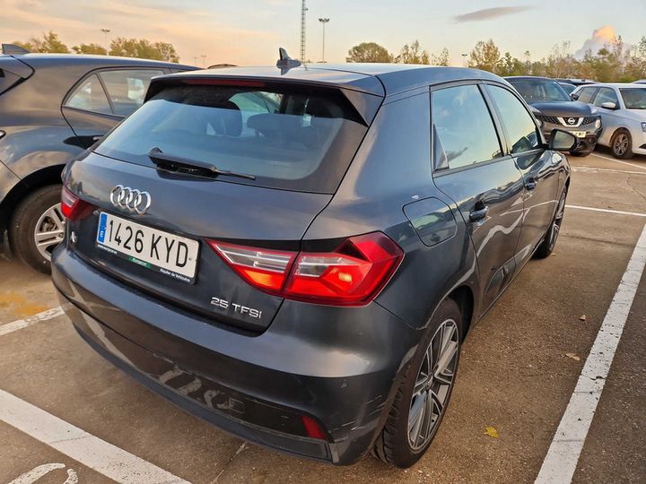 Photo 3 VIN: WAUZZZGB1KR032606 - AUDI A1 