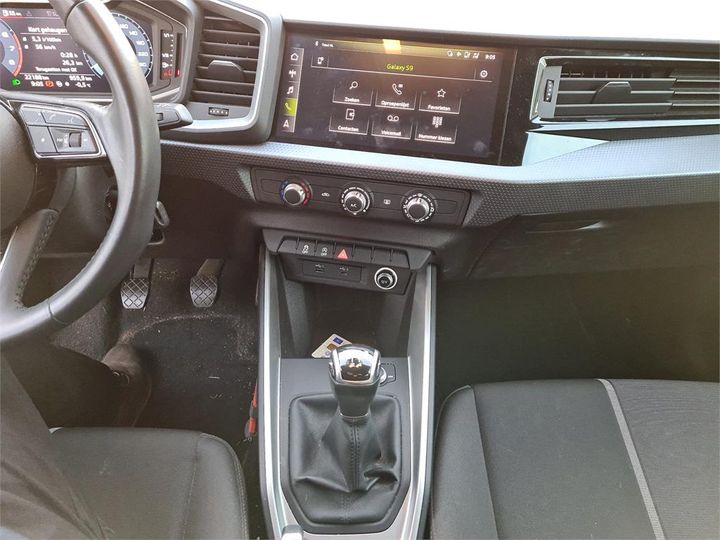 Photo 11 VIN: WAUZZZGB1LR011482 - AUDI A1 