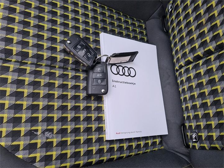 Photo 13 VIN: WAUZZZGB2KR051553 - AUDI A1 