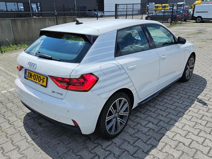 Photo 2 VIN: WAUZZZGB2KR057353 - AUDI A1 