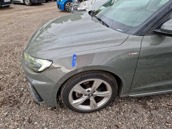 Photo 24 VIN: WAUZZZGB3KR037497 - AUDI A1 