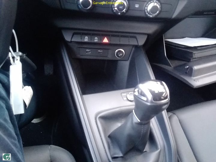 Photo 5 VIN: WAUZZZGB6KR029877 - AUDI A1 