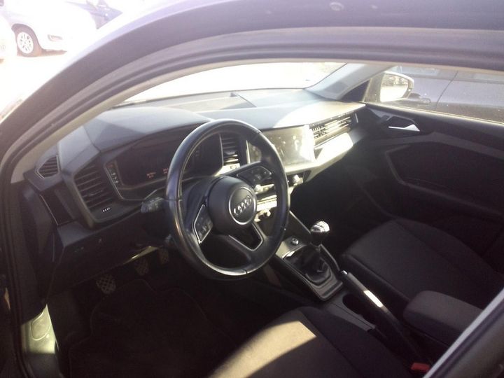 Photo 3 VIN: WAUZZZGB7KR032576 - AUDI A1 