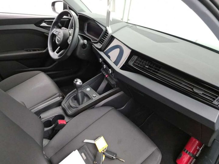 Photo 3 VIN: WAUZZZGB7KR041911 - AUDI A1 