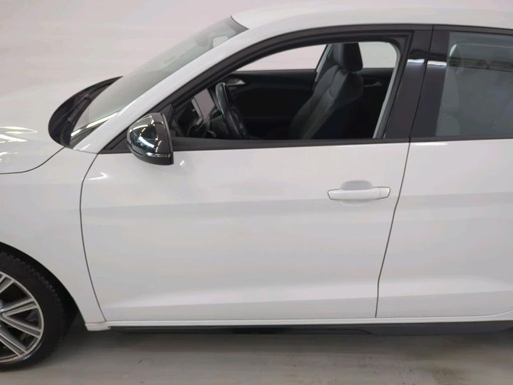 Photo 26 VIN: WAUZZZGB9LR005185 - AUDI A1 