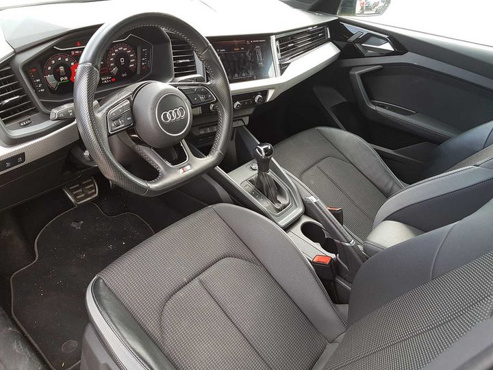 Photo 11 VIN: WAUZZZGBXKR003864 - AUDI A1 