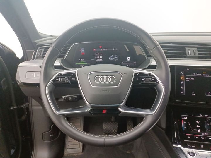 Photo 16 VIN: WAUZZZGE0MB021733 - AUDI E-TRON '19 BEV 