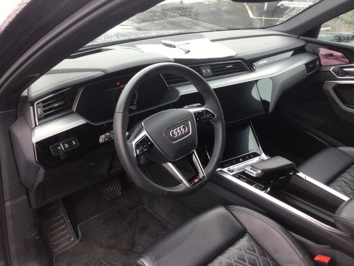 Photo 14 VIN: WAUZZZGE0NB014671 - AUDI E-TRON 