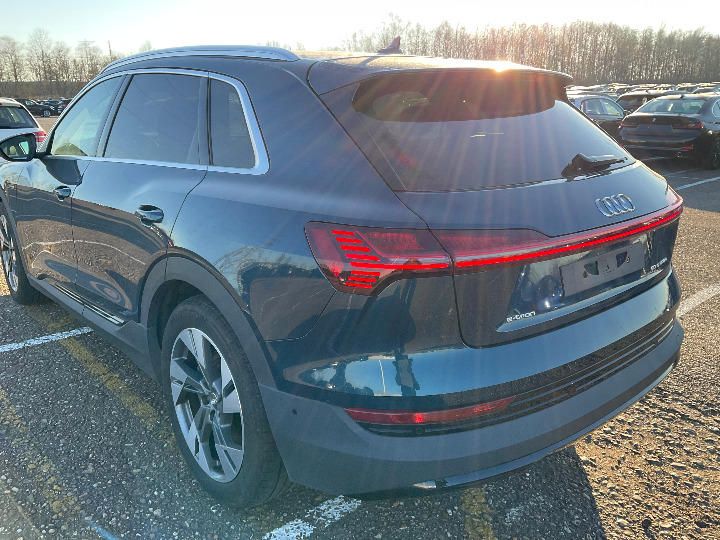 Photo 34 VIN: WAUZZZGE1LB011825 - AUDI E-TRON SUV 