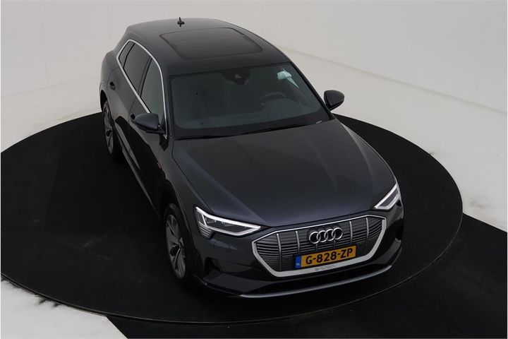 Photo 2 VIN: WAUZZZGE1LB016586 - AUDI E-TRON 