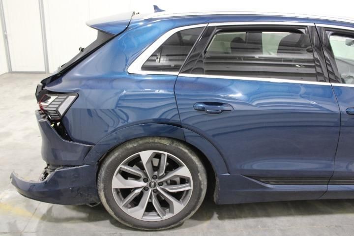 Photo 6 VIN: WAUZZZGE1MB040081 - AUDI E-TRON ESTATE 