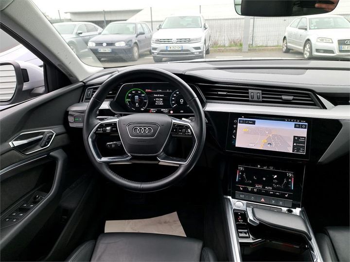 Photo 11 VIN: WAUZZZGE2KB013937 - AUDI E-TRON 