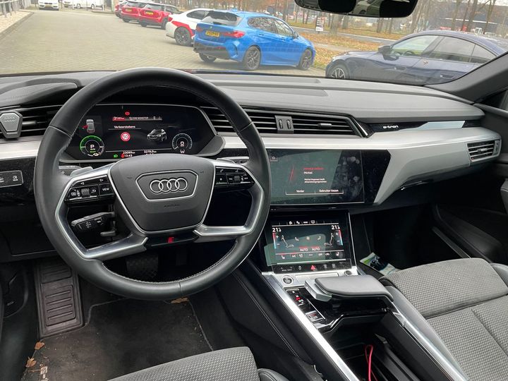 Photo 11 VIN: WAUZZZGE2MB017330 - AUDI E-TRON SPORTBACK 