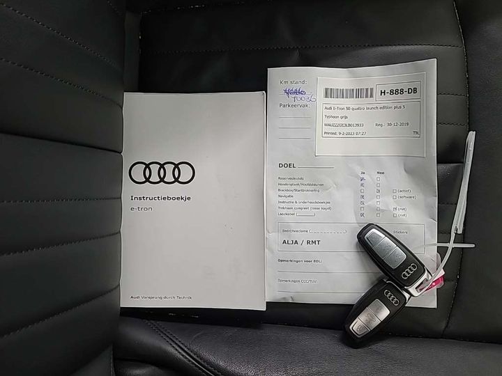 Photo 13 VIN: WAUZZZGE3LB013933 - AUDI E-TRON 