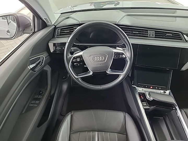 Photo 8 VIN: WAUZZZGE3LB013933 - AUDI E-TRON 