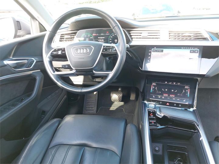 Photo 8 VIN: WAUZZZGE4KB018878 - AUDI E-TRON 