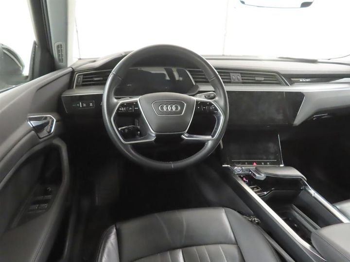 Photo 2 VIN: WAUZZZGE4LB013682 - AUDI E-TRON 