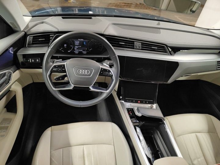 Photo 8 VIN: WAUZZZGE4LB020602 - AUDI E-TRON '19 BEV 